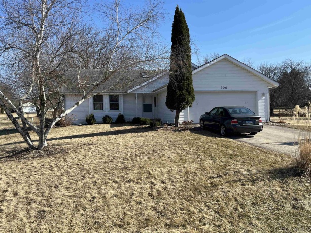 300 LAMPLIGHTER, POPLAR GROVE, Illinois 61065, 4 Bedrooms Bedrooms, ,3 BathroomsBathrooms,House,For Sale,LAMPLIGHTER,202601274