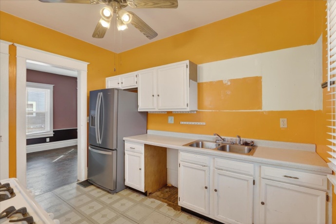 1427 Court, ROCKFORD, Illinois 61103, 3 Bedrooms Bedrooms, ,1 BathroomBathrooms,House,For Sale,Court,202601463