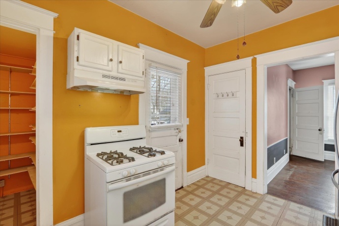 1427 Court, ROCKFORD, Illinois 61103, 3 Bedrooms Bedrooms, ,1 BathroomBathrooms,House,For Sale,Court,202601463