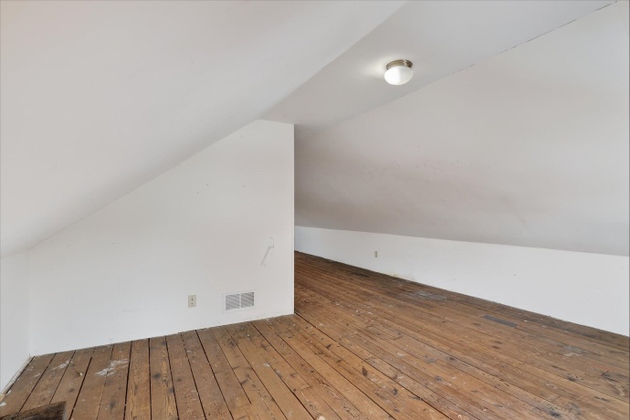 1427 Court, ROCKFORD, Illinois 61103, 3 Bedrooms Bedrooms, ,1 BathroomBathrooms,House,For Sale,Court,202601463