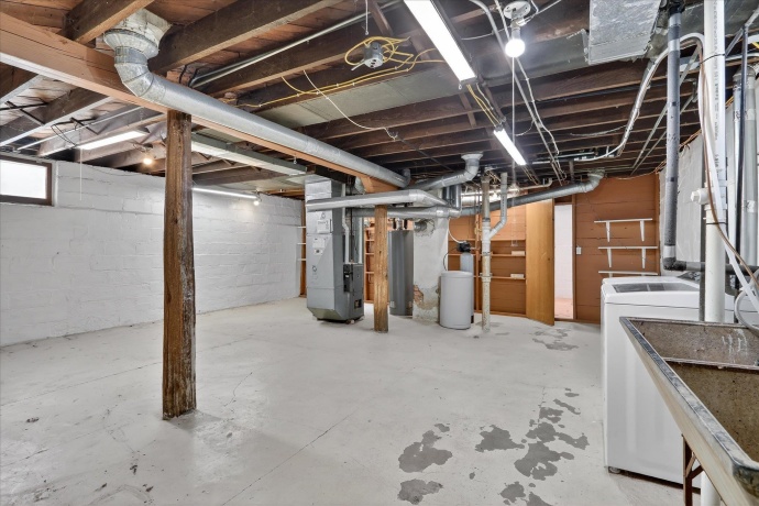 1427 Court, ROCKFORD, Illinois 61103, 3 Bedrooms Bedrooms, ,1 BathroomBathrooms,House,For Sale,Court,202601463