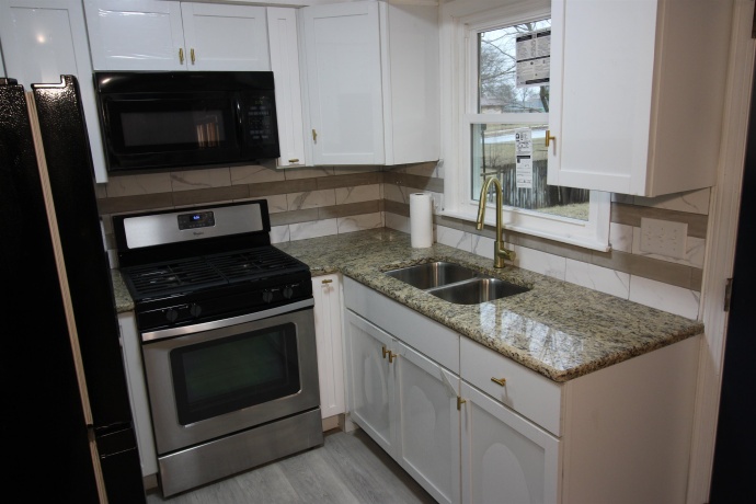 915 Hoban, ROCKFORD, Illinois 61101, 3 Bedrooms Bedrooms, ,1 BathroomBathrooms,House,For Sale,Hoban,202601467