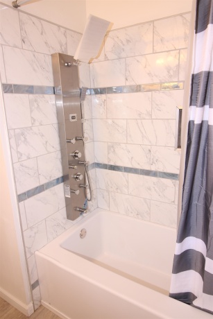 915 Hoban, ROCKFORD, Illinois 61101, 3 Bedrooms Bedrooms, ,1 BathroomBathrooms,House,For Sale,Hoban,202601467