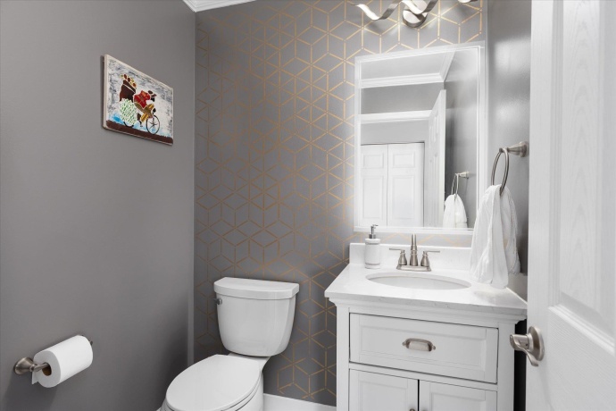 1101 Lindsay, JOLIET, Illinois 60431, 4 Bedrooms Bedrooms, ,3 BathroomsBathrooms,House,For Sale,Lindsay,202600664