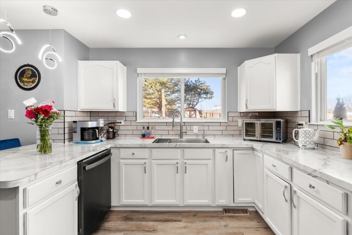 1101 Lindsay, JOLIET, Illinois 60431, 4 Bedrooms Bedrooms, ,3 BathroomsBathrooms,House,For Sale,Lindsay,202600664