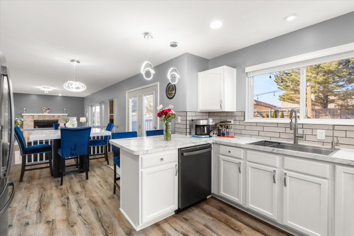 1101 Lindsay, JOLIET, Illinois 60431, 4 Bedrooms Bedrooms, ,3 BathroomsBathrooms,House,For Sale,Lindsay,202600664