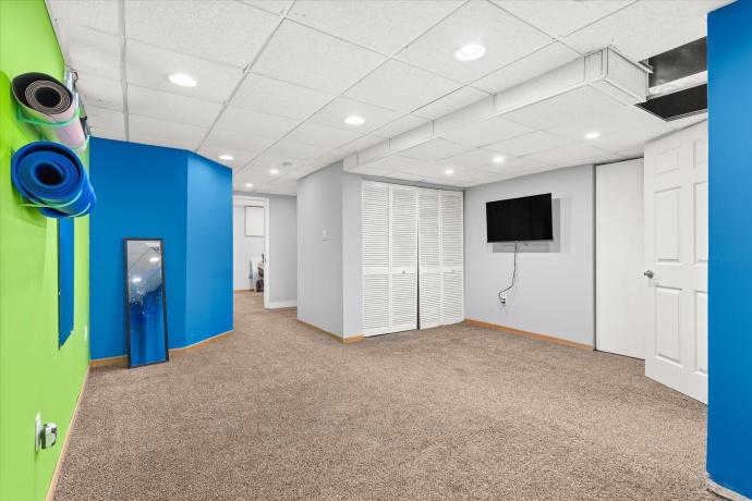 1101 Lindsay, JOLIET, Illinois 60431, 4 Bedrooms Bedrooms, ,3 BathroomsBathrooms,House,For Sale,Lindsay,202600664