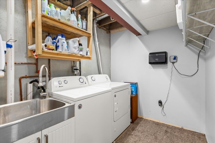 1101 Lindsay, JOLIET, Illinois 60431, 4 Bedrooms Bedrooms, ,3 BathroomsBathrooms,House,For Sale,Lindsay,202600664