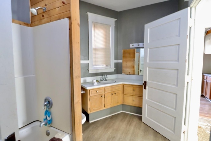 1421 5th, ROCKFORD, Illinois 61104, ,3 - 4 Units,For Sale,5th,202601473