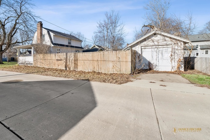 717 Ellis, ROCKFORD, Illinois 61103, 2 Bedrooms Bedrooms, ,1 BathroomBathrooms,House,For Sale,Ellis,202601474