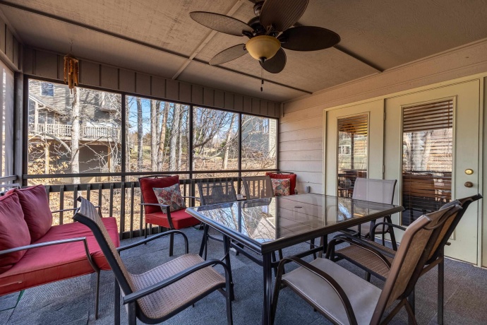 7 Colony, GALENA, Illinois 61036, 4 Bedrooms Bedrooms, ,3 BathroomsBathrooms,House,For Sale,Colony,202601479