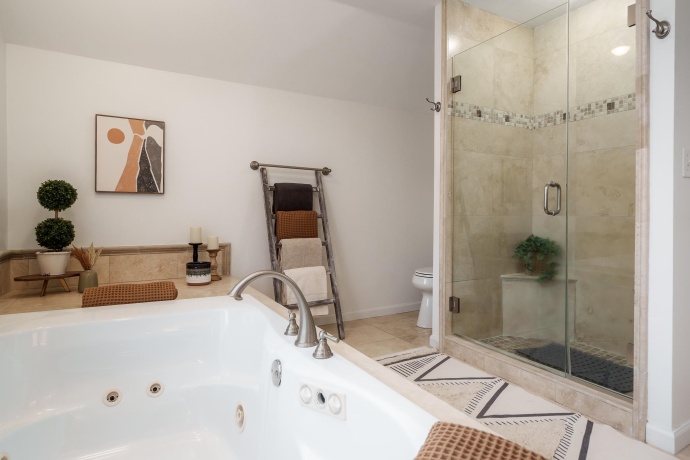 12295 Bellingham, CALEDONIA, Illinois 61011, 5 Bedrooms Bedrooms, ,4 BathroomsBathrooms,House,For Sale,Bellingham,202601480