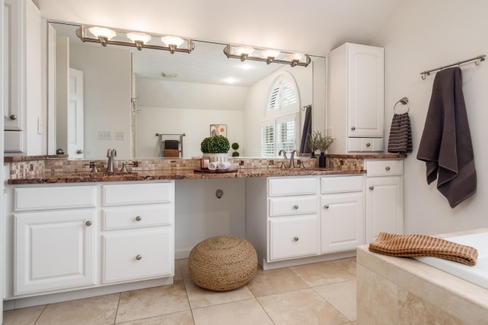 12295 Bellingham, CALEDONIA, Illinois 61011, 5 Bedrooms Bedrooms, ,4 BathroomsBathrooms,House,For Sale,Bellingham,202601480