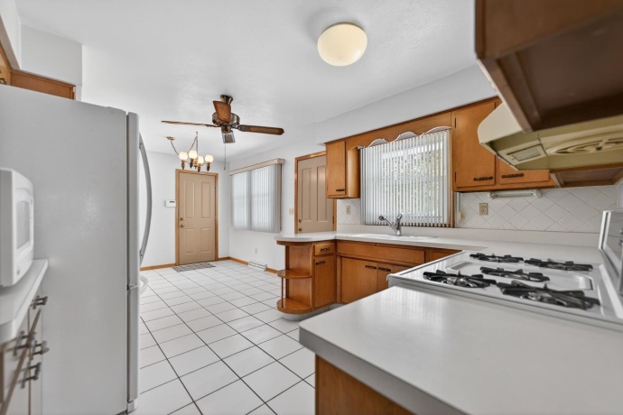 3507 Packard, ROCKFORD, Illinois 61101, 3 Bedrooms Bedrooms, ,2 BathroomsBathrooms,House,For Sale,Packard,202601481