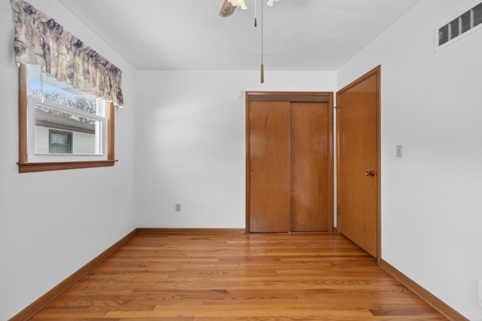 3507 Packard, ROCKFORD, Illinois 61101, 3 Bedrooms Bedrooms, ,2 BathroomsBathrooms,House,For Sale,Packard,202601481