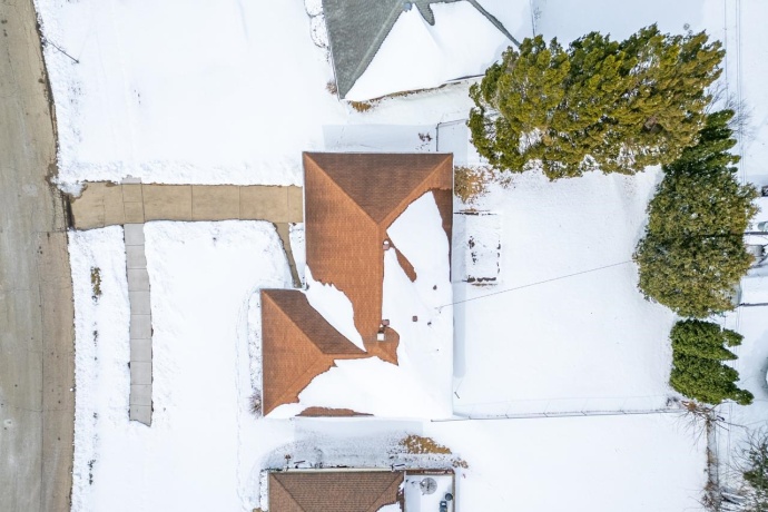 3507 Packard, ROCKFORD, Illinois 61101, 3 Bedrooms Bedrooms, ,2 BathroomsBathrooms,House,For Sale,Packard,202601481