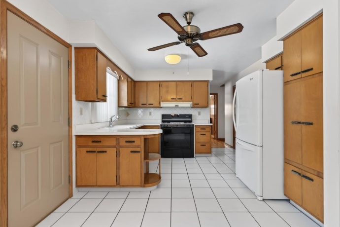 3507 Packard, ROCKFORD, Illinois 61101, 3 Bedrooms Bedrooms, ,2 BathroomsBathrooms,House,For Sale,Packard,202601481