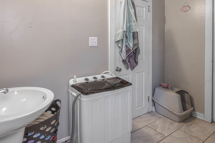 1126 16th, ROCKFORD, Illinois 61104, ,2 Units,For Sale,16th,202601485