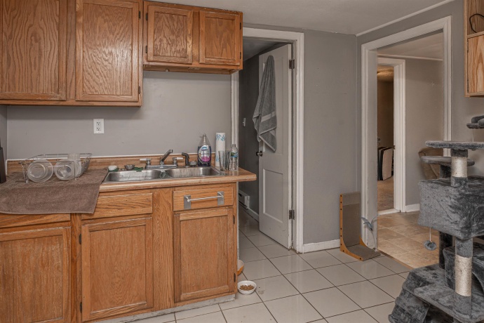 2916 Sewell, ROCKFORD, Illinois 61109, ,3 - 4 Units,For Sale,Sewell,202601486