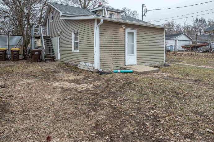 2916 Sewell, ROCKFORD, Illinois 61109, ,3 - 4 Units,For Sale,Sewell,202601486