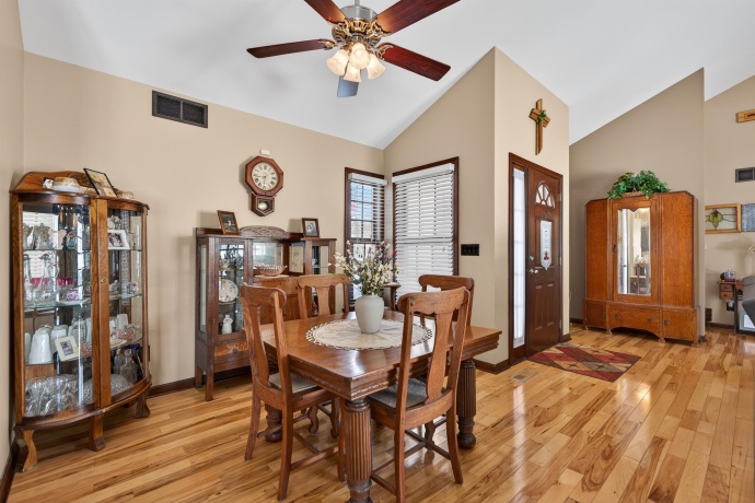 6843 Red Oak, GARDEN PRAIRIE, Illinois 61038, 3 Bedrooms Bedrooms, ,3 BathroomsBathrooms,House,For Sale,Red Oak,202601488