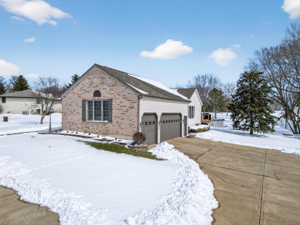 6843 Red Oak, GARDEN PRAIRIE, Illinois 61038, 3 Bedrooms Bedrooms, ,3 BathroomsBathrooms,House,For Sale,Red Oak,202601488
