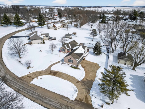 6843 Red Oak, GARDEN PRAIRIE, Illinois 61038, 3 Bedrooms Bedrooms, ,3 BathroomsBathrooms,House,For Sale,Red Oak,202601488