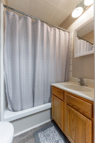 406 LAUREL, BELVIDERE, Illinois 61008, 3 Bedrooms Bedrooms, ,2 BathroomsBathrooms,House,For Sale,LAUREL,202601495