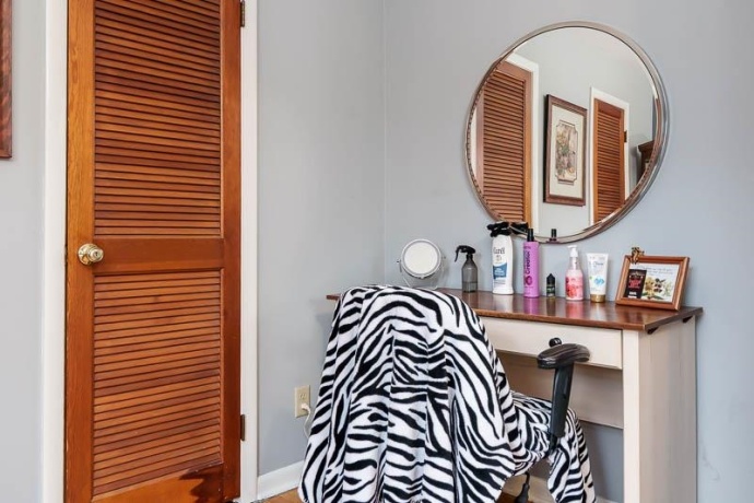 6125 John, LOVES PARK, Illinois 61111, 3 Bedrooms Bedrooms, ,1 BathroomBathrooms,House,For Sale,John,202601497