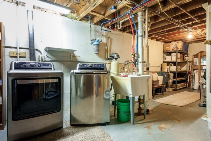 6125 John, LOVES PARK, Illinois 61111, 3 Bedrooms Bedrooms, ,1 BathroomBathrooms,House,For Sale,John,202601497