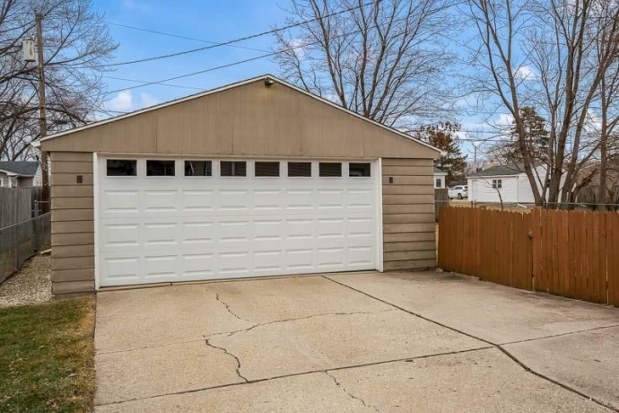 6125 John, LOVES PARK, Illinois 61111, 3 Bedrooms Bedrooms, ,1 BathroomBathrooms,House,For Sale,John,202601497