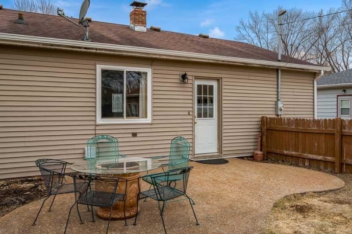 6125 John, LOVES PARK, Illinois 61111, 3 Bedrooms Bedrooms, ,1 BathroomBathrooms,House,For Sale,John,202601497