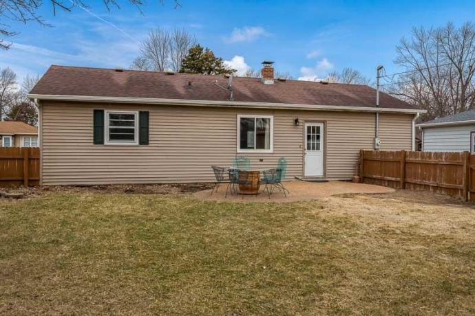 6125 John, LOVES PARK, Illinois 61111, 3 Bedrooms Bedrooms, ,1 BathroomBathrooms,House,For Sale,John,202601497