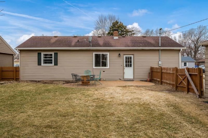 6125 John, LOVES PARK, Illinois 61111, 3 Bedrooms Bedrooms, ,1 BathroomBathrooms,House,For Sale,John,202601497