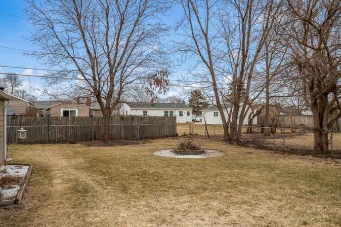 6125 John, LOVES PARK, Illinois 61111, 3 Bedrooms Bedrooms, ,1 BathroomBathrooms,House,For Sale,John,202601497