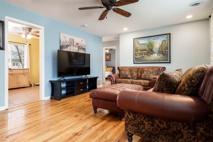 6125 John, LOVES PARK, Illinois 61111, 3 Bedrooms Bedrooms, ,1 BathroomBathrooms,House,For Sale,John,202601497