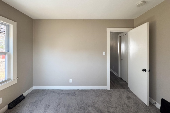 2817 9th, ROCKFORD, Illinois 61109, 3 Bedrooms Bedrooms, ,2 BathroomsBathrooms,House,For Sale,9th,202601498