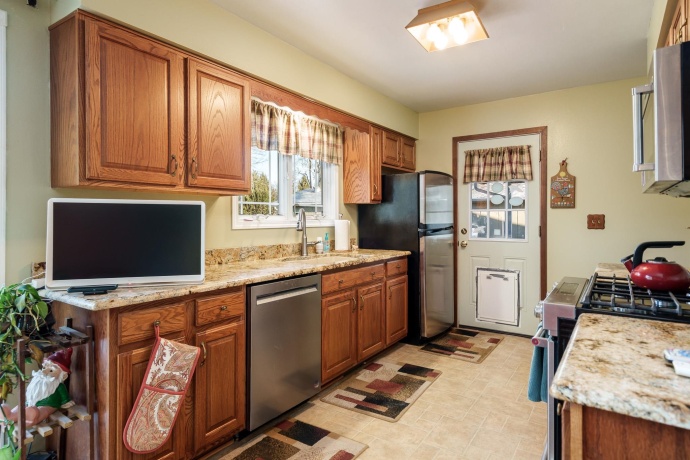 12994 Echo, ROCKTON, Illinois 61072, 3 Bedrooms Bedrooms, ,2 BathroomsBathrooms,House,For Sale,Echo,202601500