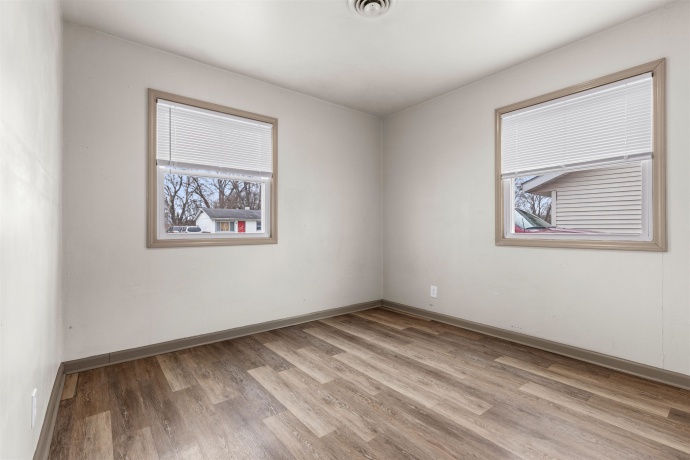 30 Gilbert Ter, MACHESNEY PARK, Illinois 61115, 3 Bedrooms Bedrooms, ,1 BathroomBathrooms,House,For Sale,Gilbert Ter,202601502