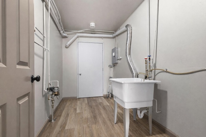 30 Gilbert Ter, MACHESNEY PARK, Illinois 61115, 3 Bedrooms Bedrooms, ,1 BathroomBathrooms,House,For Sale,Gilbert Ter,202601502