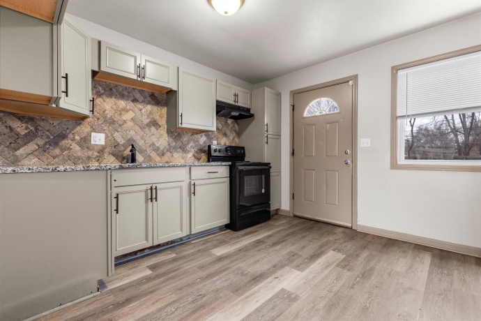 30 Gilbert Ter, MACHESNEY PARK, Illinois 61115, 3 Bedrooms Bedrooms, ,1 BathroomBathrooms,House,For Sale,Gilbert Ter,202601502