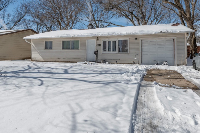 3228 Idlewood, ROCKFORD, Illinois 61101, 3 Bedrooms Bedrooms, ,1 BathroomBathrooms,House,For Sale,Idlewood,202601503