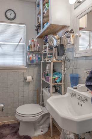 1524 Virginia, ROCKFORD, Illinois 61101, 2 Bedrooms Bedrooms, ,1 BathroomBathrooms,House,For Sale,Virginia,202601504