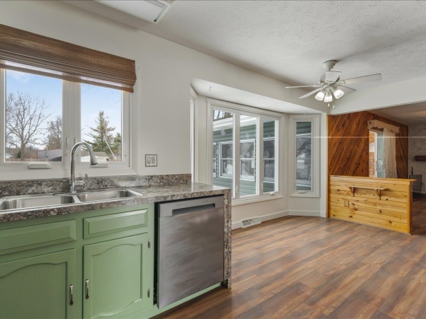 590 Brentwood, MACHESNEY PARK, Illinois 61115, 3 Bedrooms Bedrooms, ,2 BathroomsBathrooms,House,For Sale,Brentwood,202601505