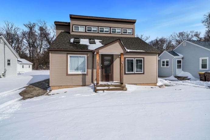 7637 Rogers, MACHESNEY PARK, Illinois 61115, 3 Bedrooms Bedrooms, ,2 BathroomsBathrooms,House,For Sale,Rogers,202601508