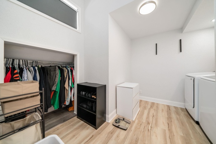 7637 Rogers, MACHESNEY PARK, Illinois 61115, 3 Bedrooms Bedrooms, ,2 BathroomsBathrooms,House,For Sale,Rogers,202601508