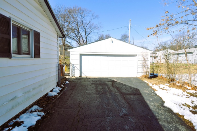 2807 ASHBROOK, ROCKFORD, Illinois 61109, 3 Bedrooms Bedrooms, ,1 BathroomBathrooms,House,For Sale,ASHBROOK,202601509