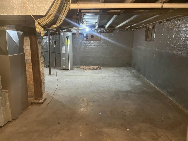 1027 Chicago, FREEPORT, Illinois 61032, 3 Bedrooms Bedrooms, ,2 BathroomsBathrooms,House,For Sale,Chicago,202601513