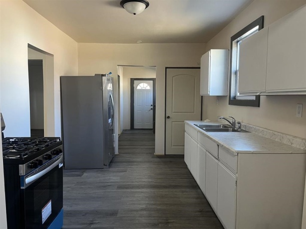 1027 Chicago, FREEPORT, Illinois 61032, 3 Bedrooms Bedrooms, ,2 BathroomsBathrooms,House,For Sale,Chicago,202601513