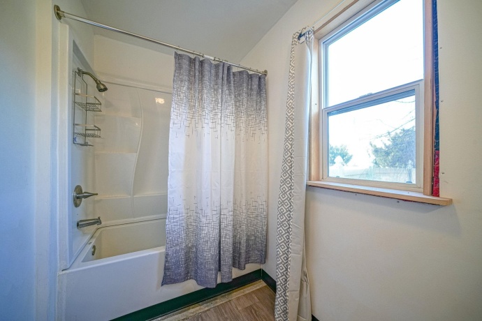 334 14th, ROCHELLE, Illinois 61068, 3 Bedrooms Bedrooms, ,2 BathroomsBathrooms,House,For Sale,14th,202601515